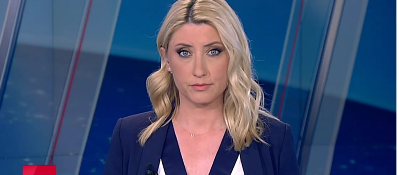 Η Σία Κοσιώνη σε βόλτα με τον γιο της - Χωρίς ίχνος μακιγιάζ και αδυνατισμένη (φωτο)